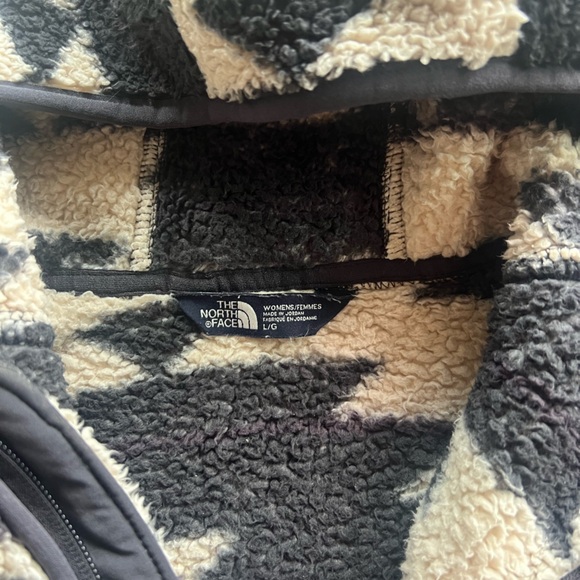 The North Face half zip fleece hoodie - Picture 6 of 8